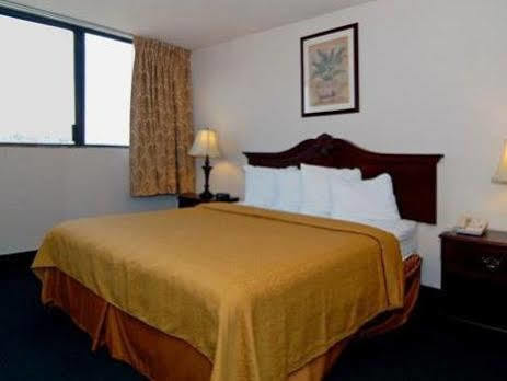 The Consulate Airport/sea World/san Diego Area 3*
